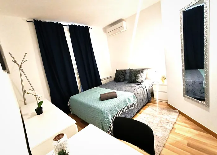 Hostel Oasis - By La Rambla Βαρκελώνη